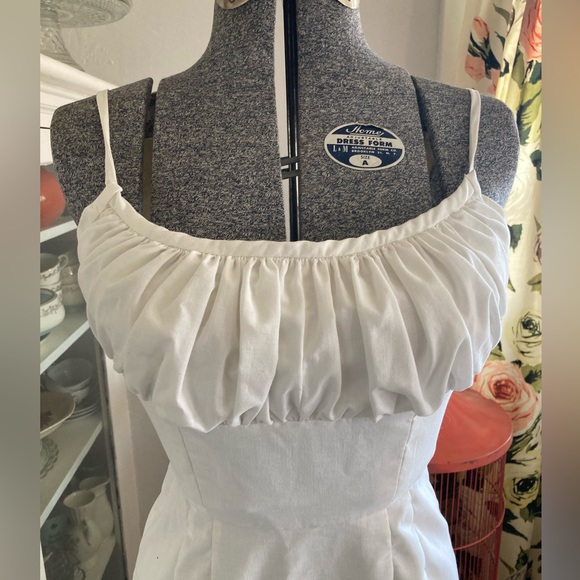 1950’s white Marilyn Monroe wiggle dress - Picture 2 of 4